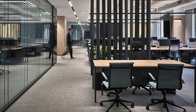 商务风办公室装修采光设计技巧