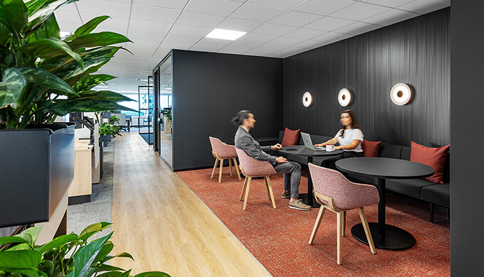 舒适办公装修环境：企业吸引人才的核心价值载体 